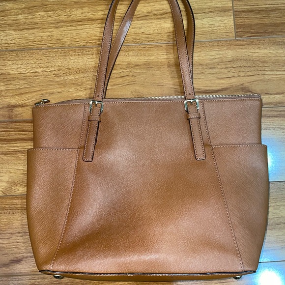 Michael Kors Brown Bag - Picture 2 of 3
